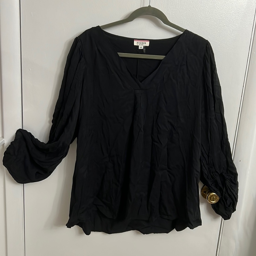 Andree | Black vneck ballon sleeve Blouse | 2x